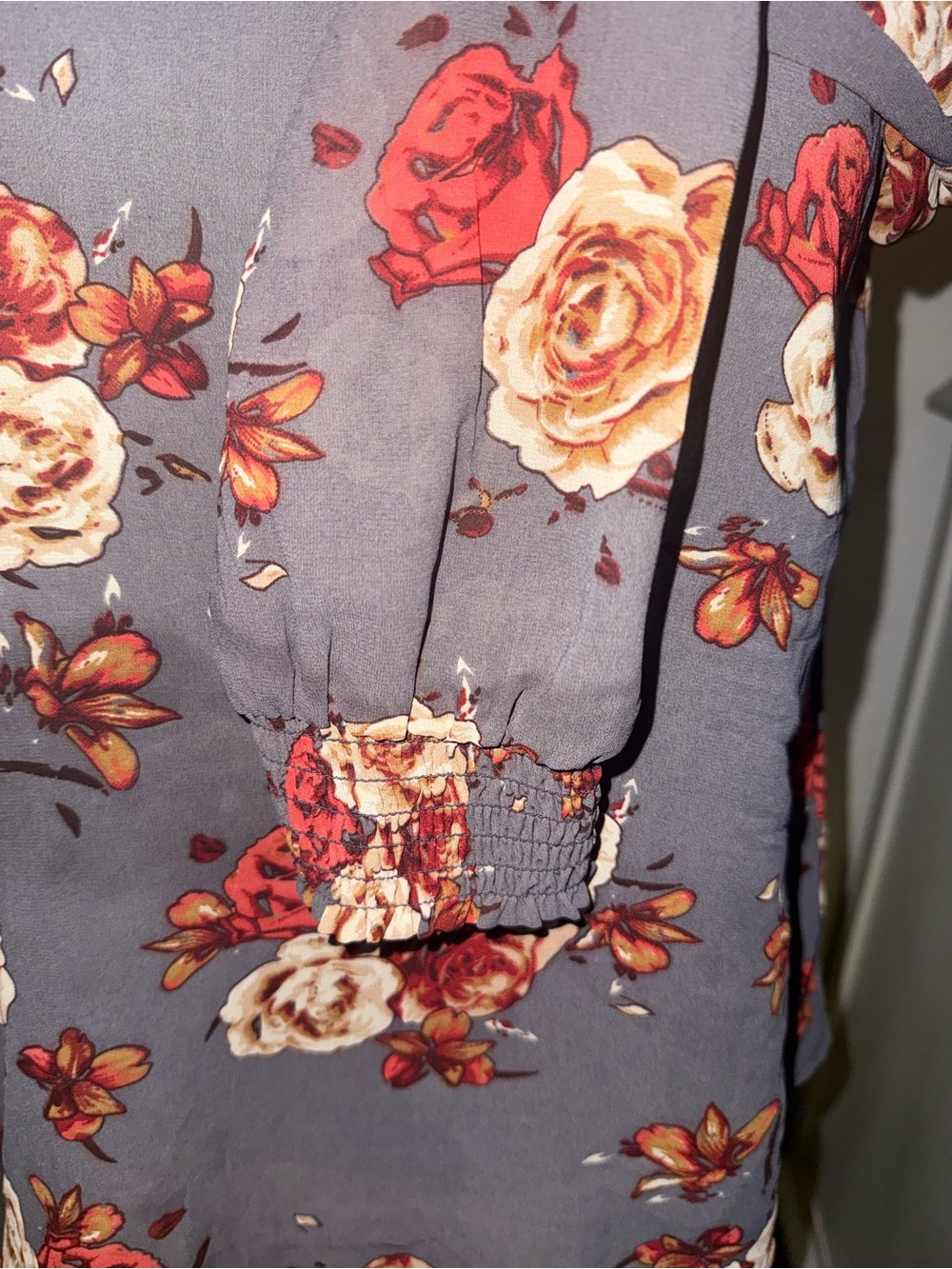 Mock-Neck Floral Blouse in Gray with Rose Print - Picture 3 of 8